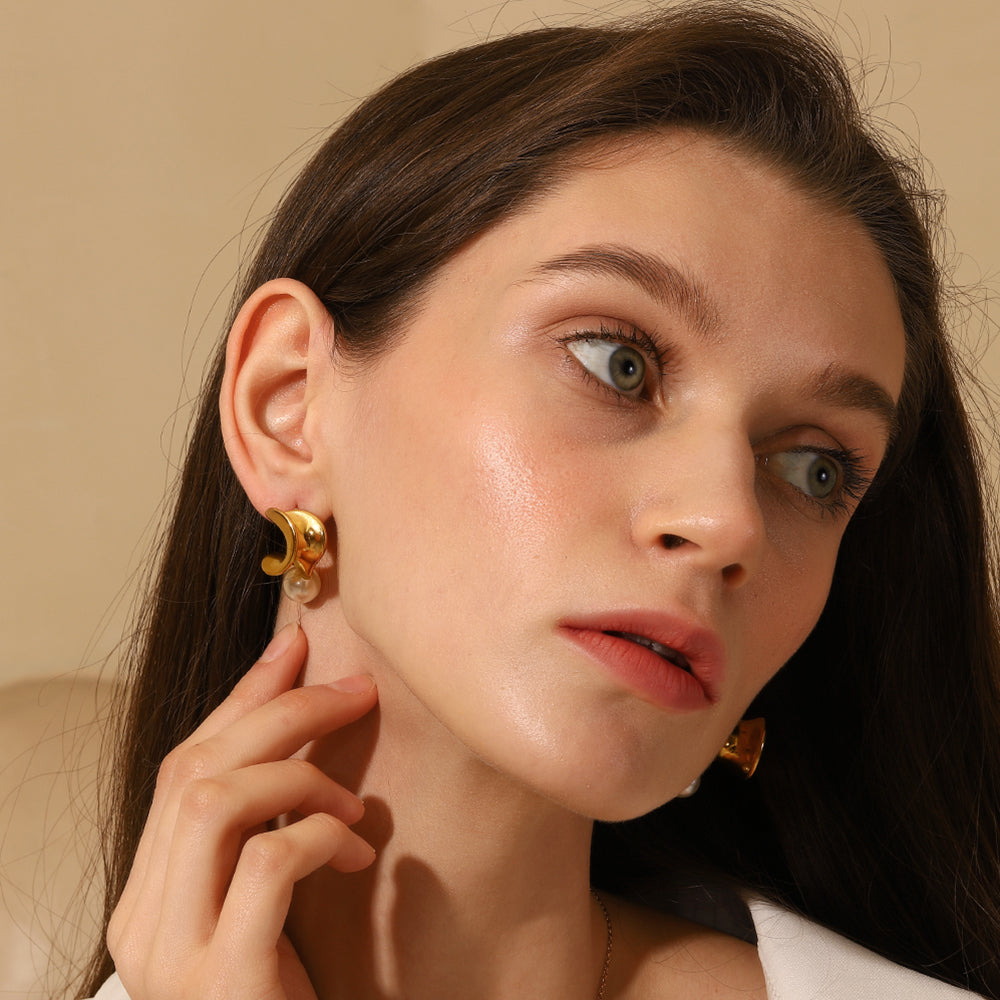 Dreamshow Fashion Earrings Pearl Jewelry Twisted Gold Plated Stud Earrings